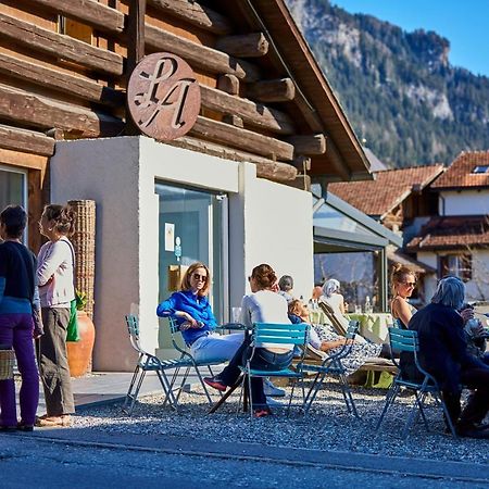 Отель Landhus Almens Экстерьер фото