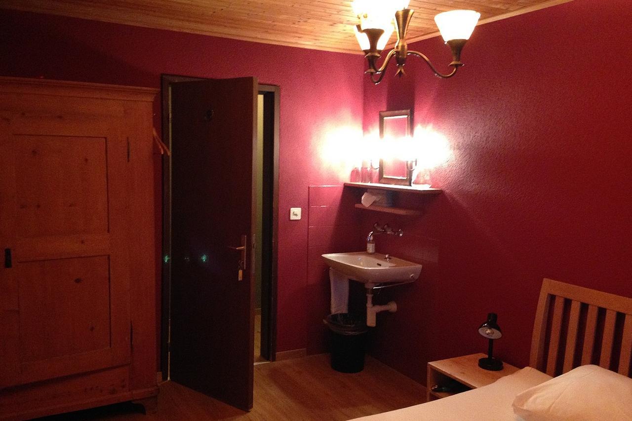 Отель Landhus Almens Экстерьер фото